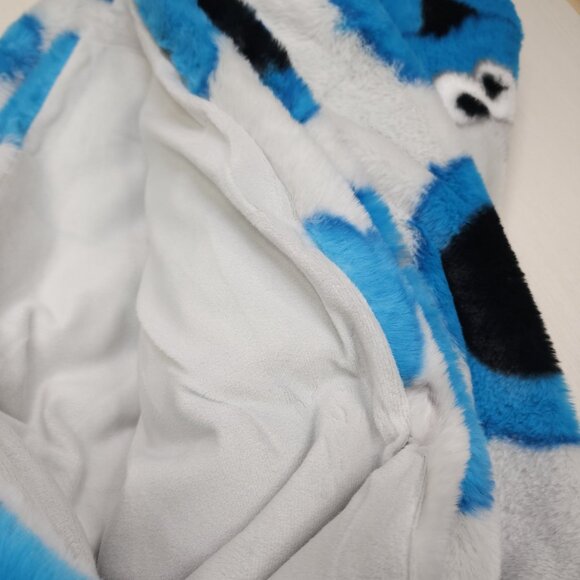 Sesame Street Cookie Monster Faux Fur Throw Blanket 50"X70" Polyester Blue White - Picture 6 of 11